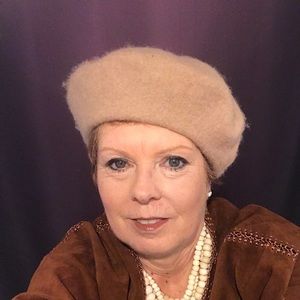 Meet your Posher, Linda